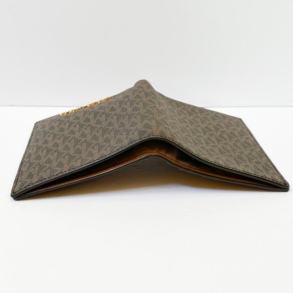 Michael Kors Jet Set Travel Passport Case Wallet MK Signature Brown - Picture 5 of 10